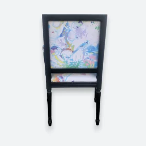 fauteuil_louis_xvi_noir_artiste_side_side.webp